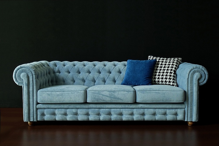 Трёхместный диван CHESTER Classic в ткани (голубой)