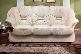 Трёхместный кожаный диван Омега