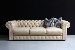 Трёхместный кожаный диван CHESTER Classic (молочный)